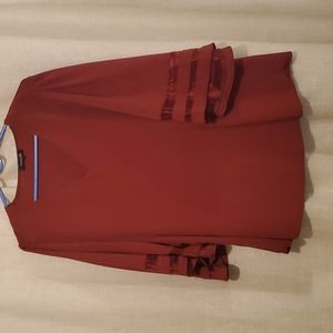 Maroon v neck bell sleeve top